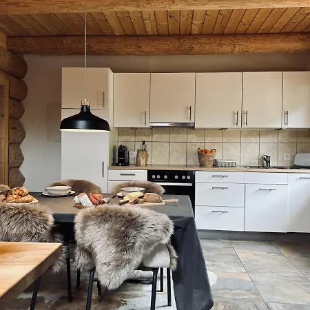 The Heiti - Log House * Gsteig